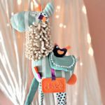 Imagen de Peluche Lucy La Llama sensorial con texturas