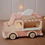 Imagen de Camión Van Retro de helados madera