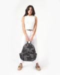 Imagen de Mochila maternal gris estrellas con cambiador 7AM