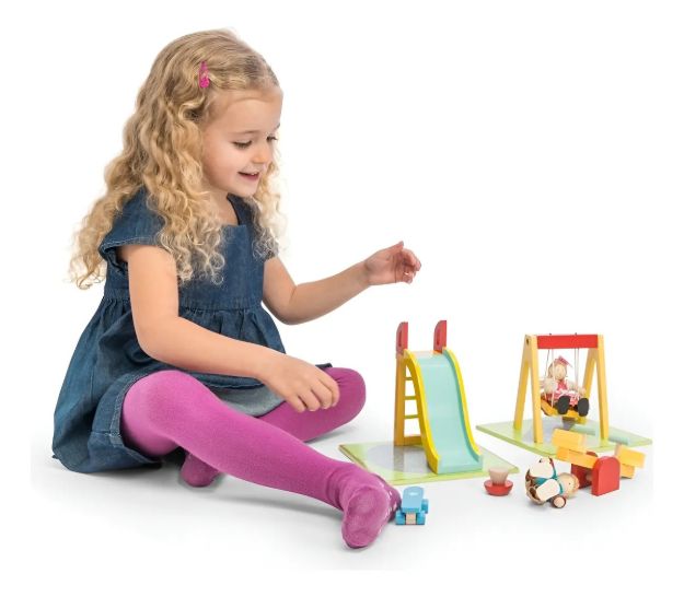 Imagen de Parque infantil para casa de muñecas