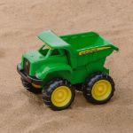 Imagen de Tractor excavador y camión volquete John Deere