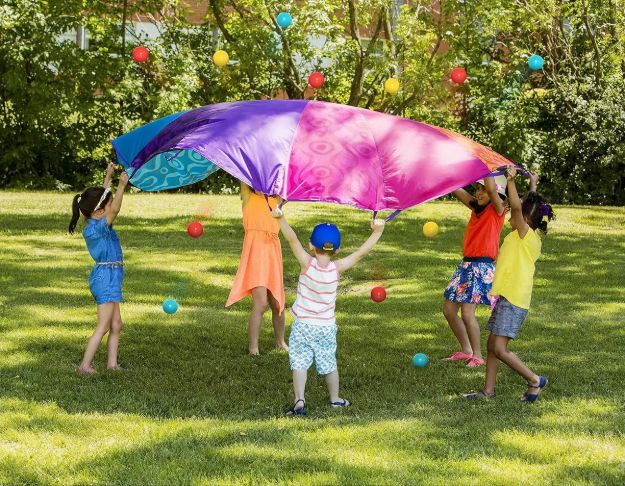 Imagen de Juego Paracaídas multicolor con pelotas
