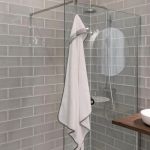 Imagen de Toalla grande de baño con mordillo blanco Doomoo