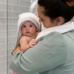 Imagen de Toalla grande de baño con mordillo  Doomoo- blanco