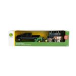 Imagen de John Deere Camioneta Pickup negra con Remolque Para Ganado