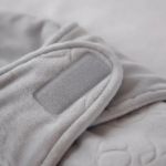 Imagen de Saco Sobre Dormir Super Suave Con Velcro Swaddle Buba Bebes-Gris